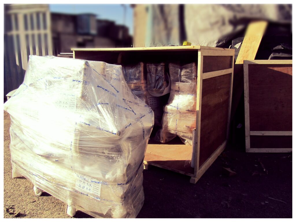 بسته بندی و پالت چوبی برای حمل اثاث منزل به ترکیه